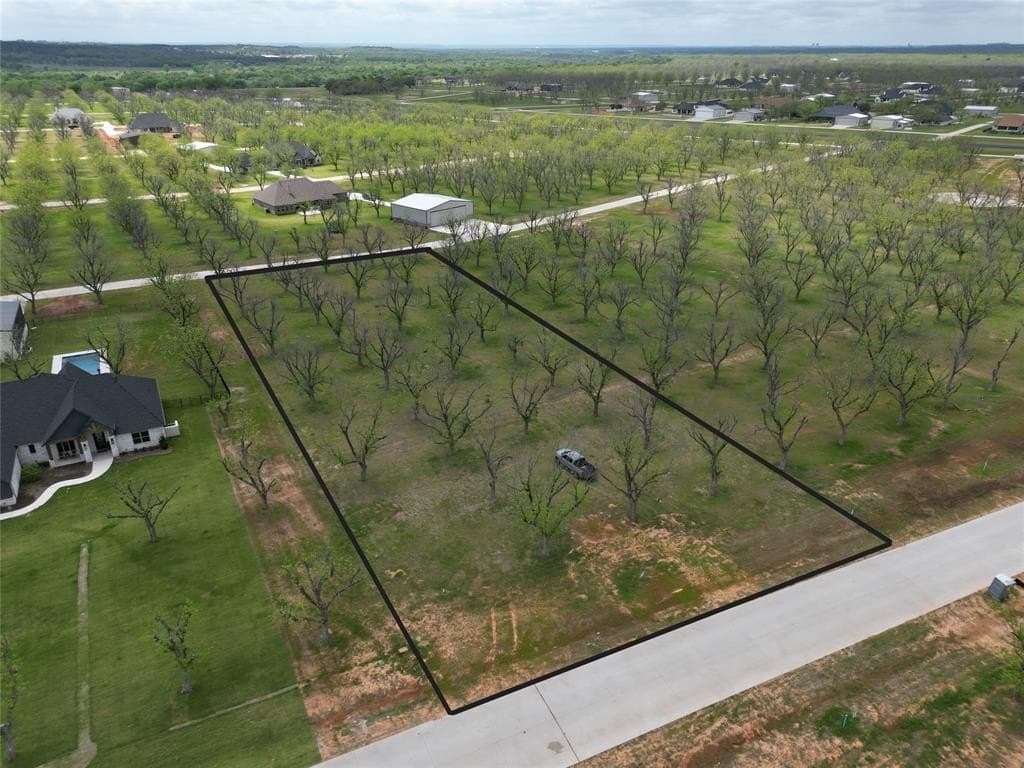 1.5 acres in Hood County