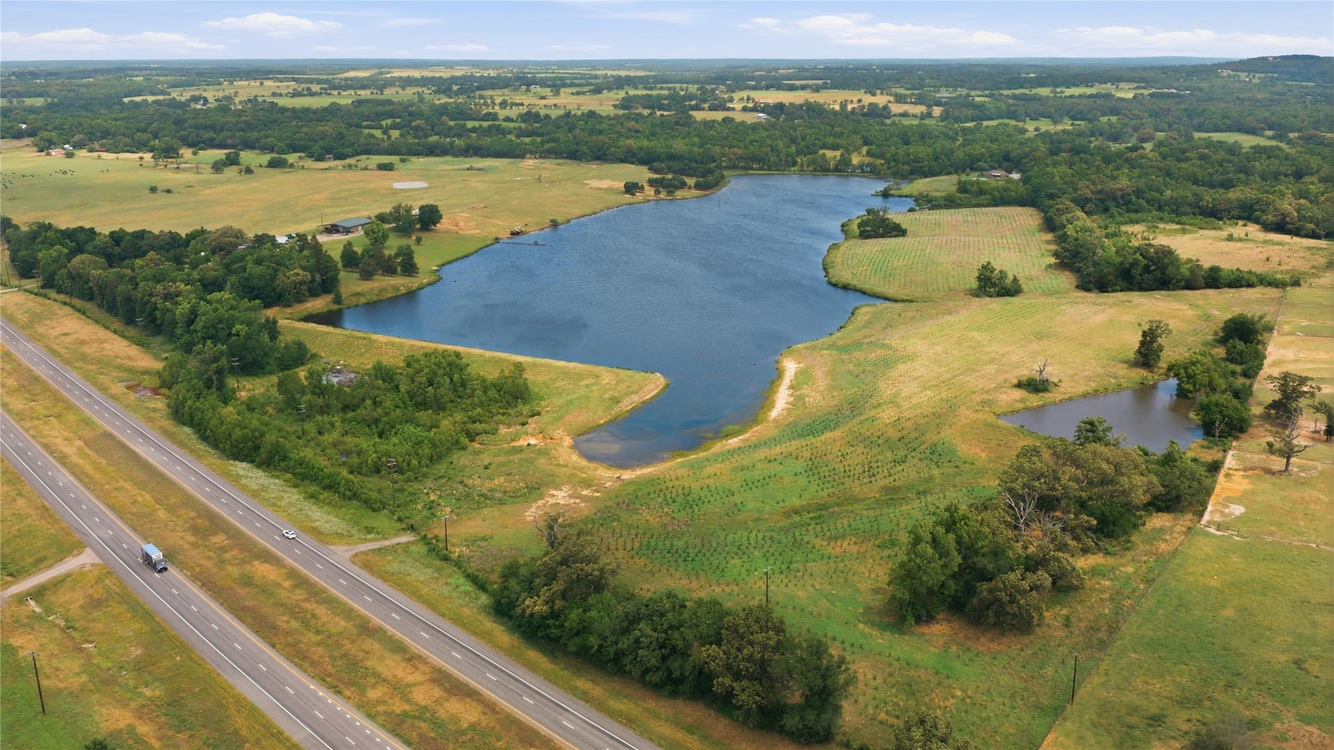 124.01 acres in Henderson County - photo 2