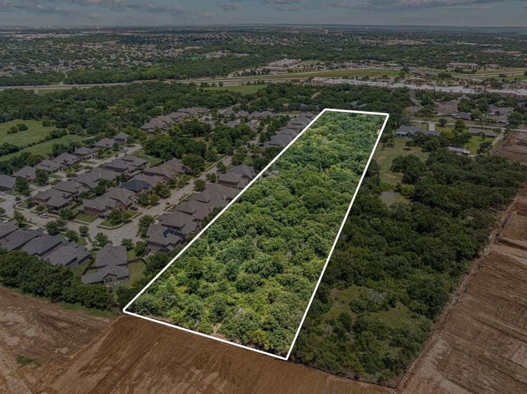 5.2 acres in Tarrant County gallery image 3