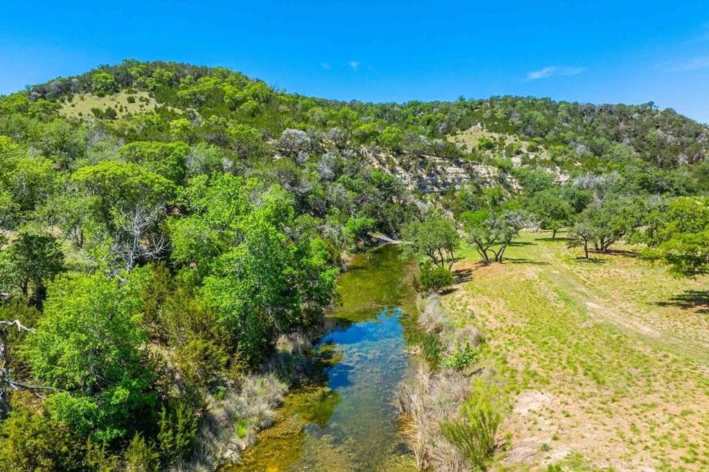 372.8 acres in Kerr County