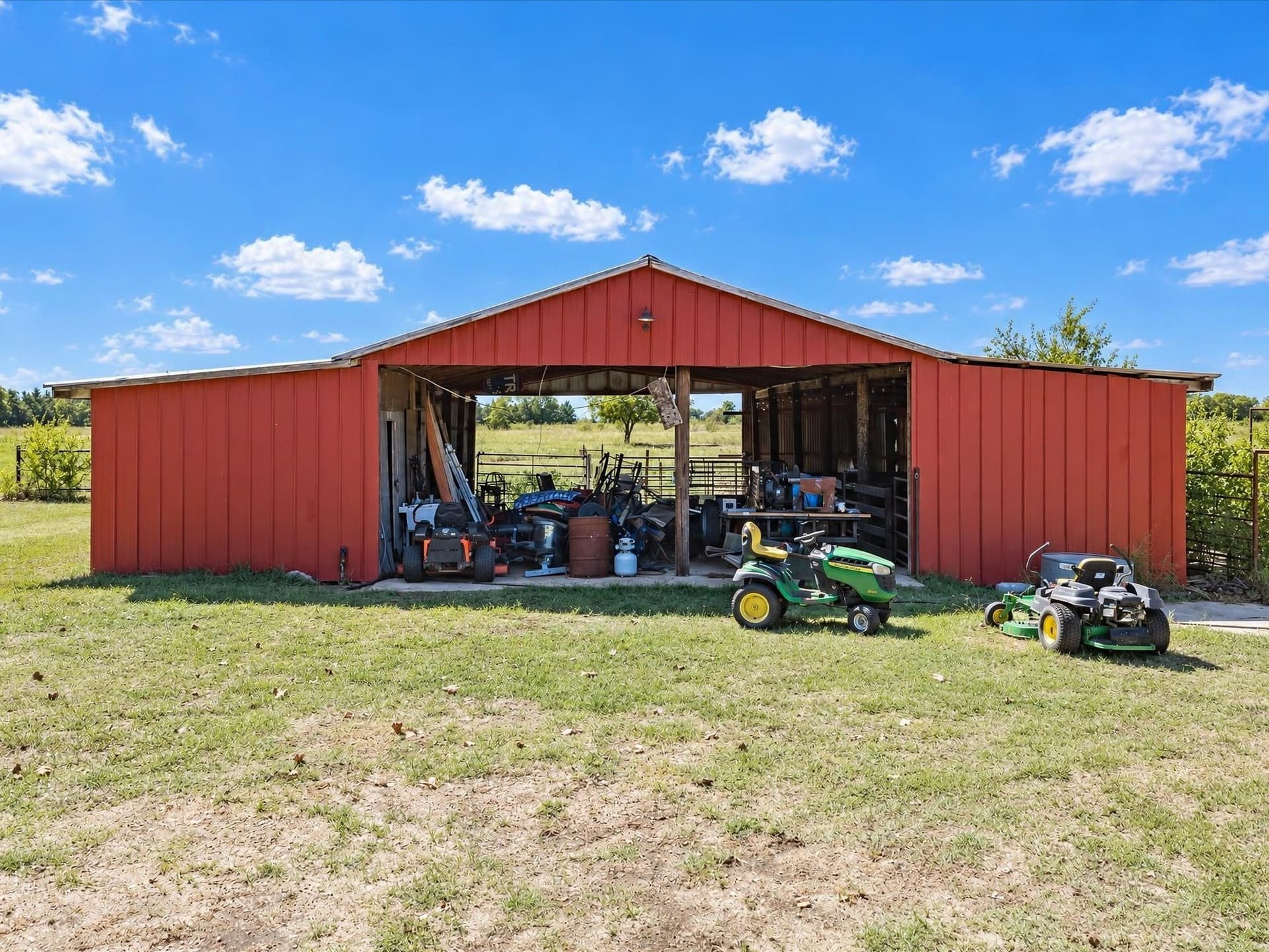 16.01 acres in Ellis County - photo 31