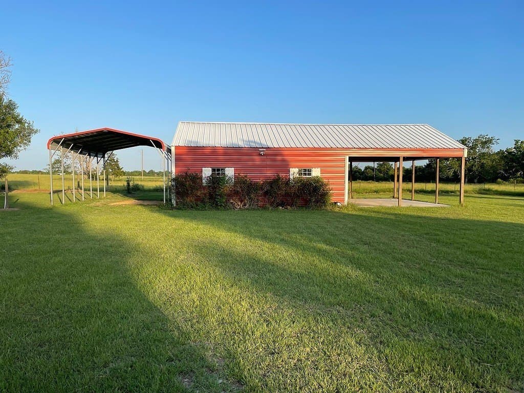 1.53 acres in Austin County
