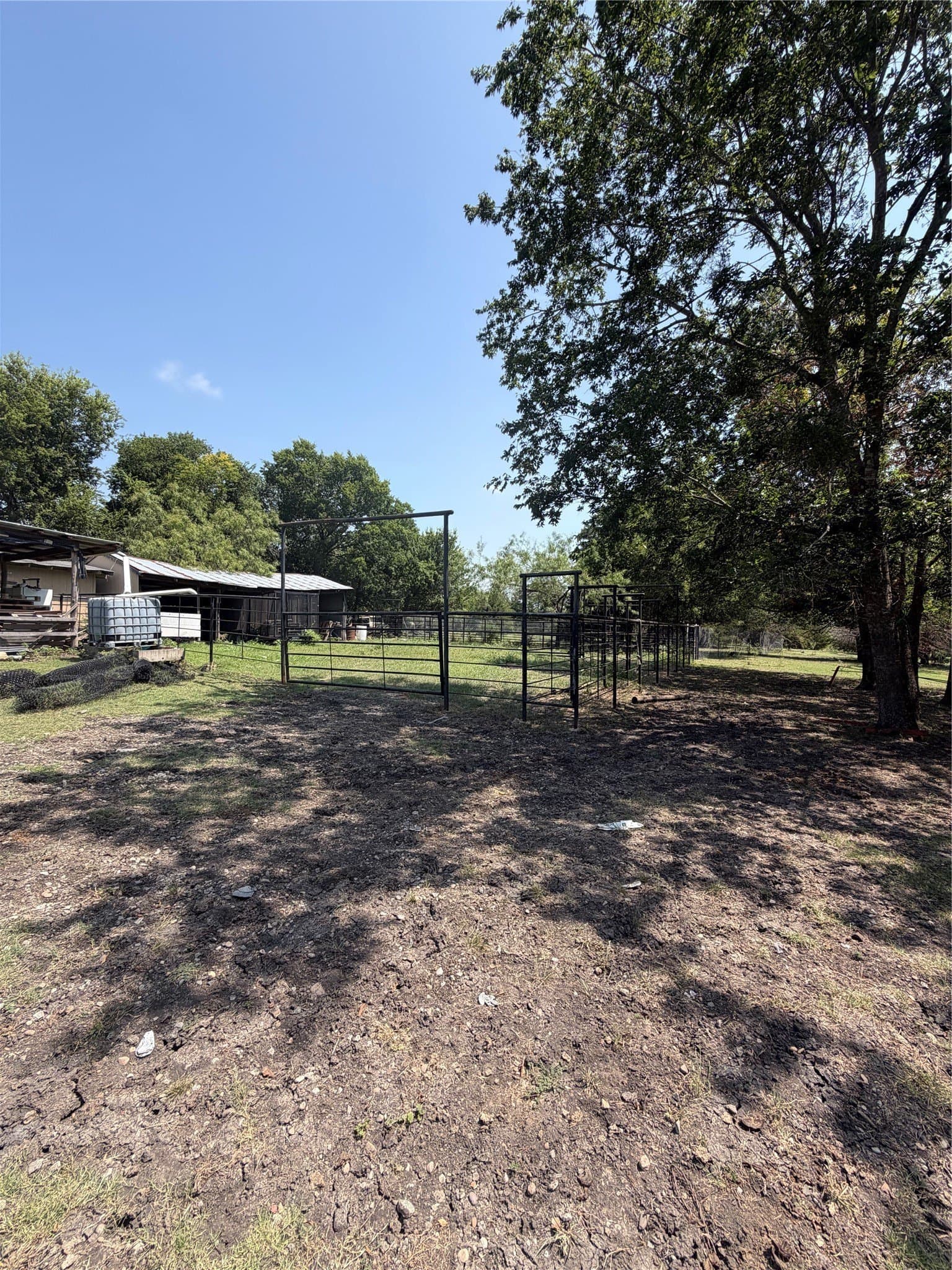 30.03 acres in Navarro County - photo 11