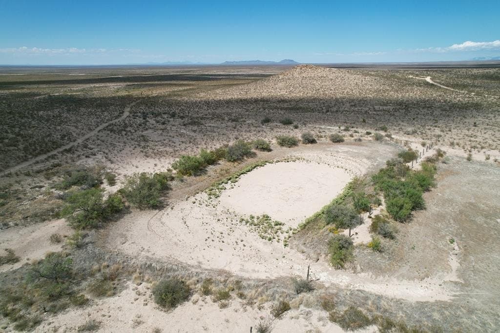 20.01 acres in Hudspeth County