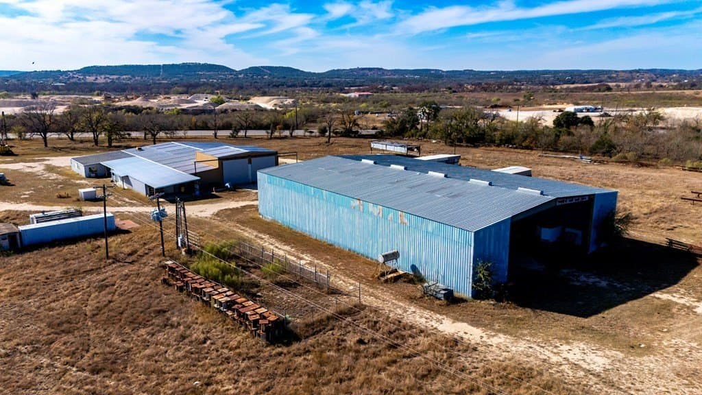 21.6 acres in Kerr County - photo 18