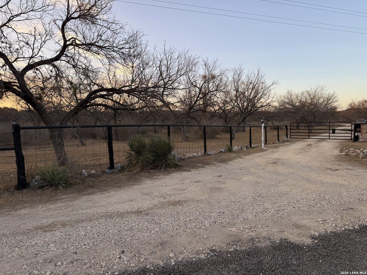 10 acres in Uvalde County gallery image 4