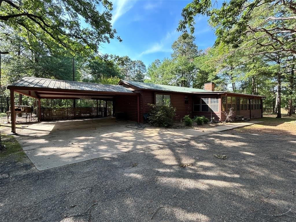 24.29 acres in Hopkins County
