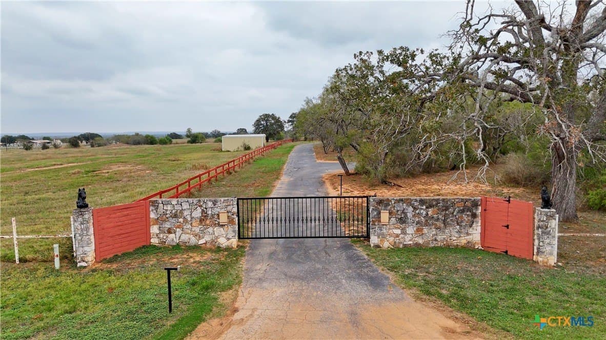 60 acres in Guadalupe County - photo 8