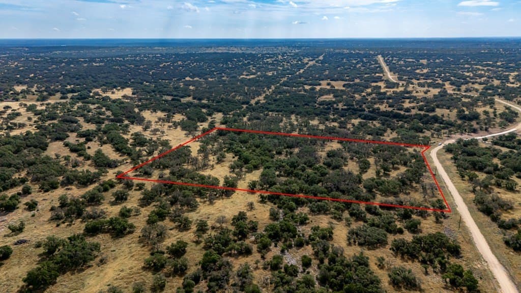 12 acres in Kerr County gallery image 4