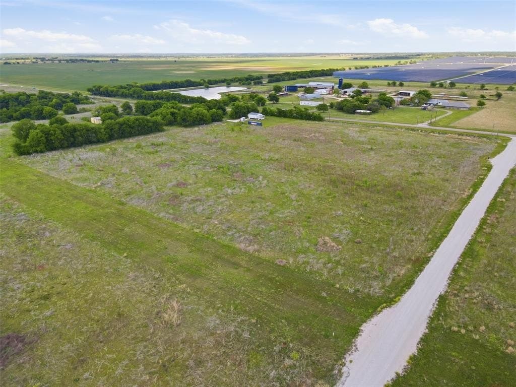 10.72 acres in Hill County gallery image 4