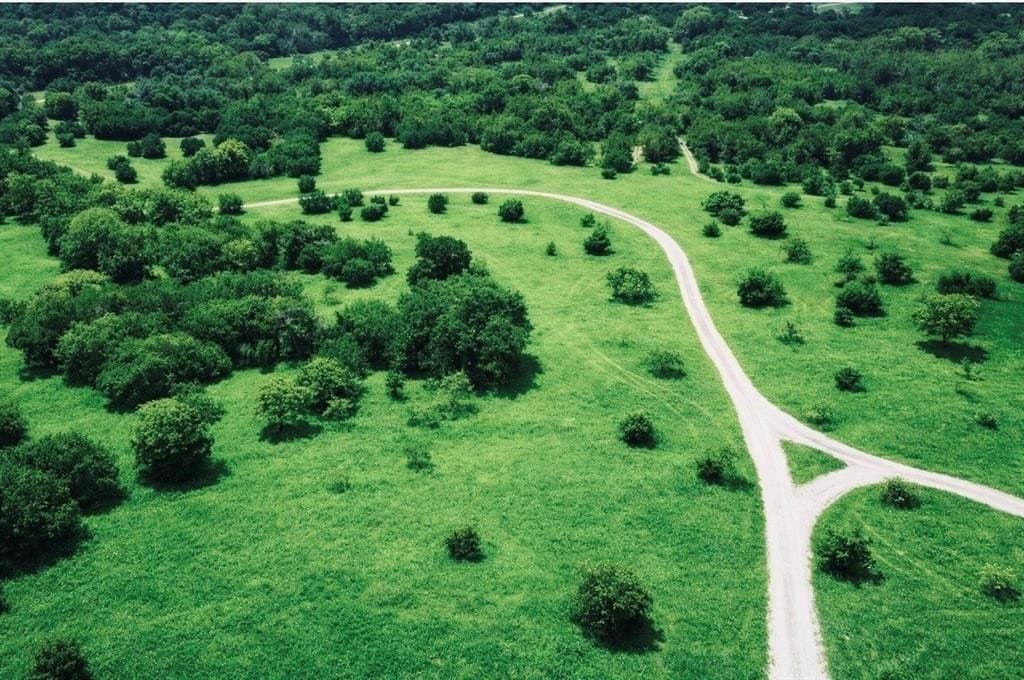 10.72 acres in Hill County