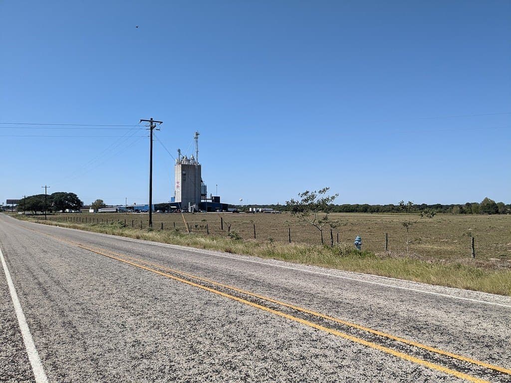 10 acres in Colorado County - photo 13