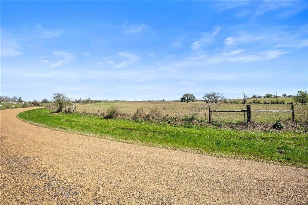 13 acres in Colorado County - photo 14
