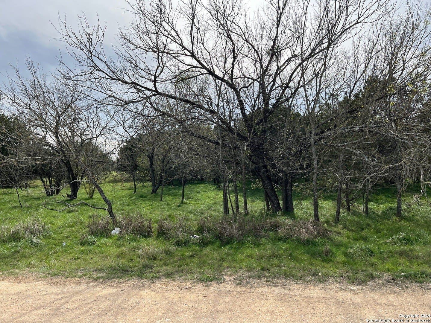 0.09 acres in Bandera County - photo 12
