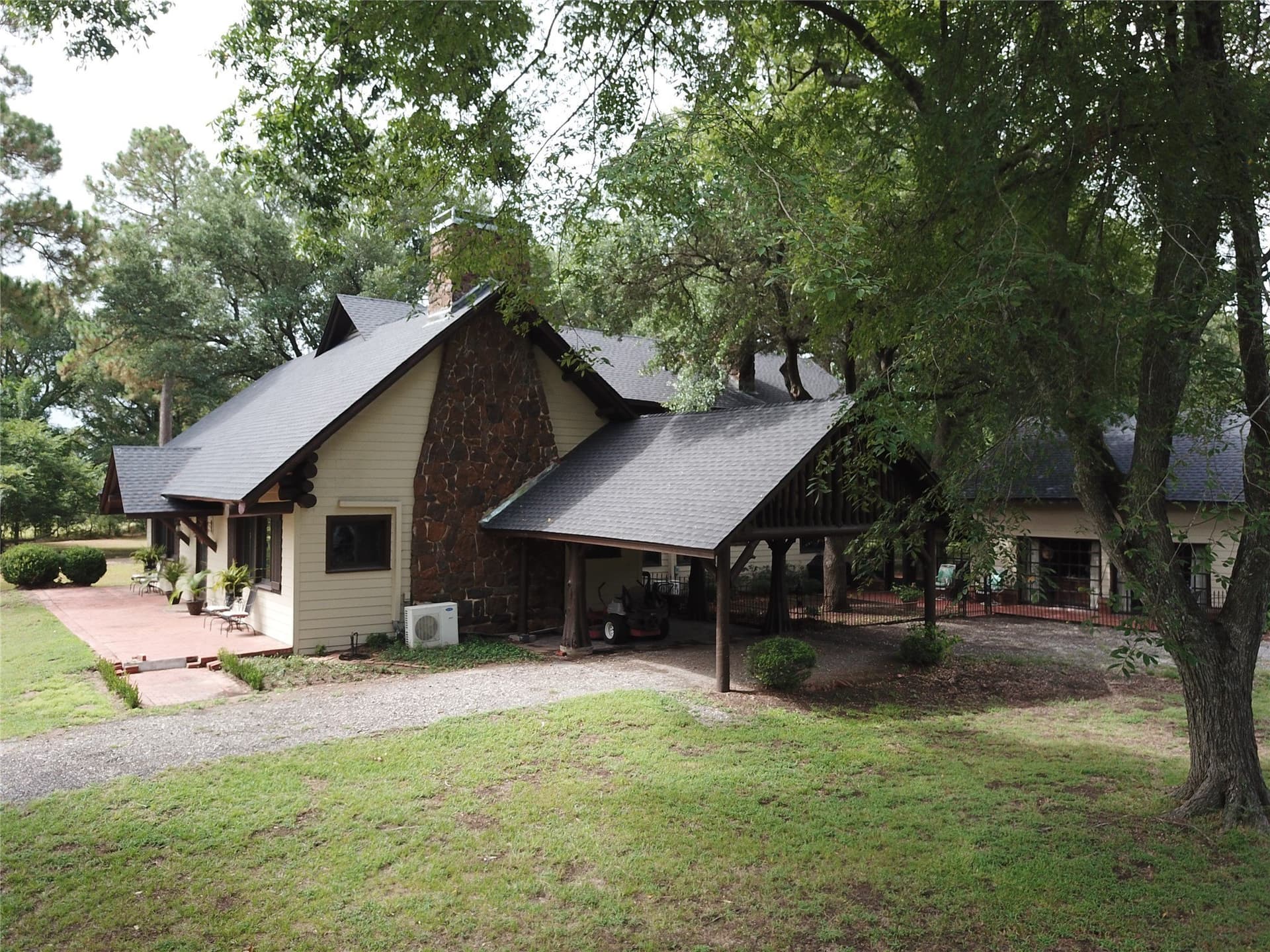 200.26 acres in Freestone County - photo 10
