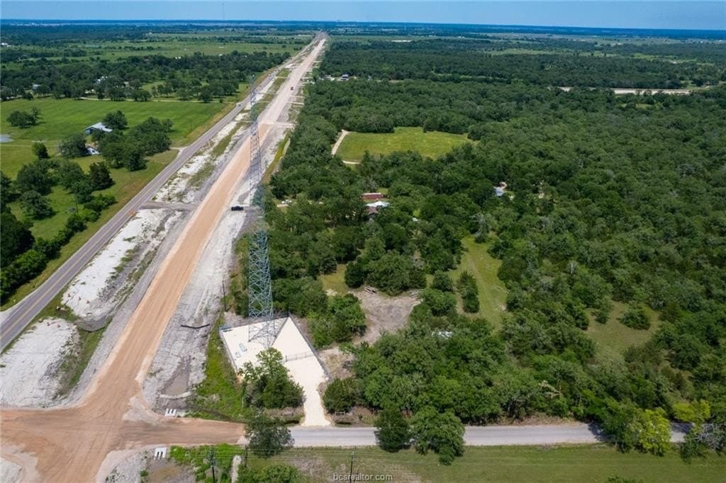 1.42 acres in Burleson County gallery image 2