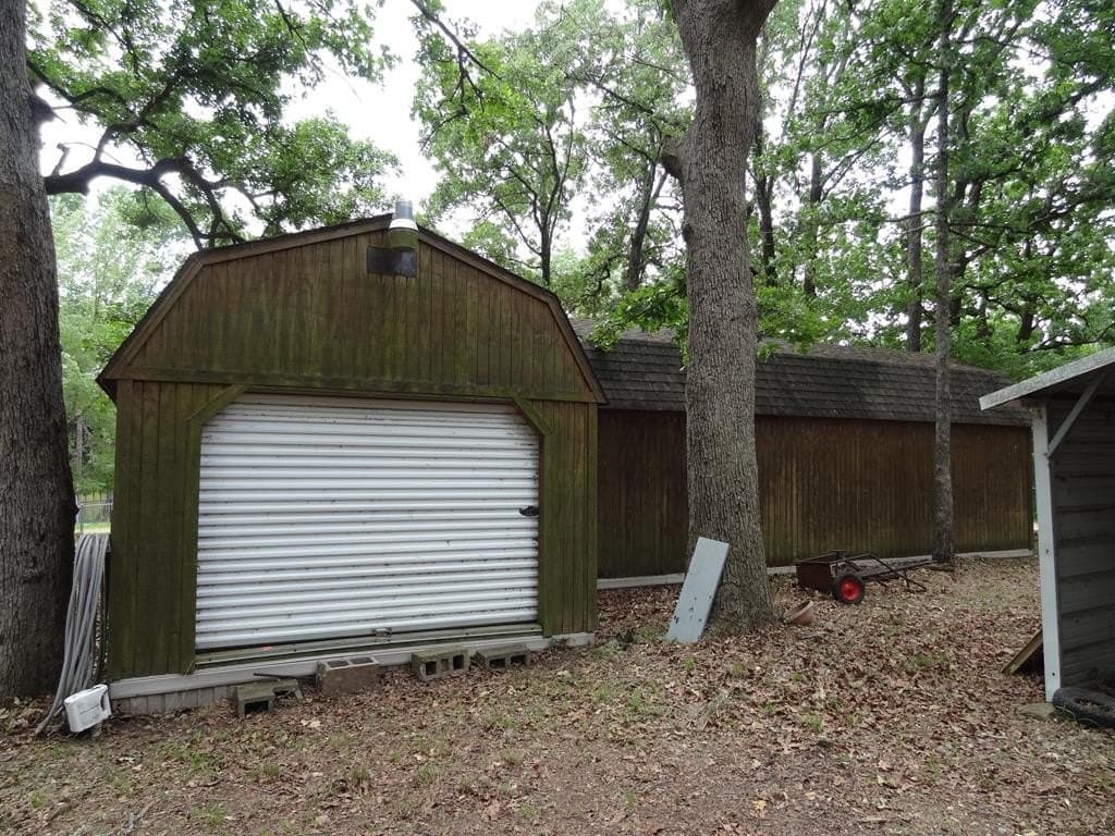 0.26 acres in Henderson County - photo 12