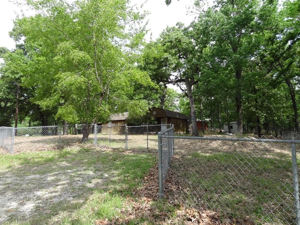 0.26 acres in Henderson County - photo 23