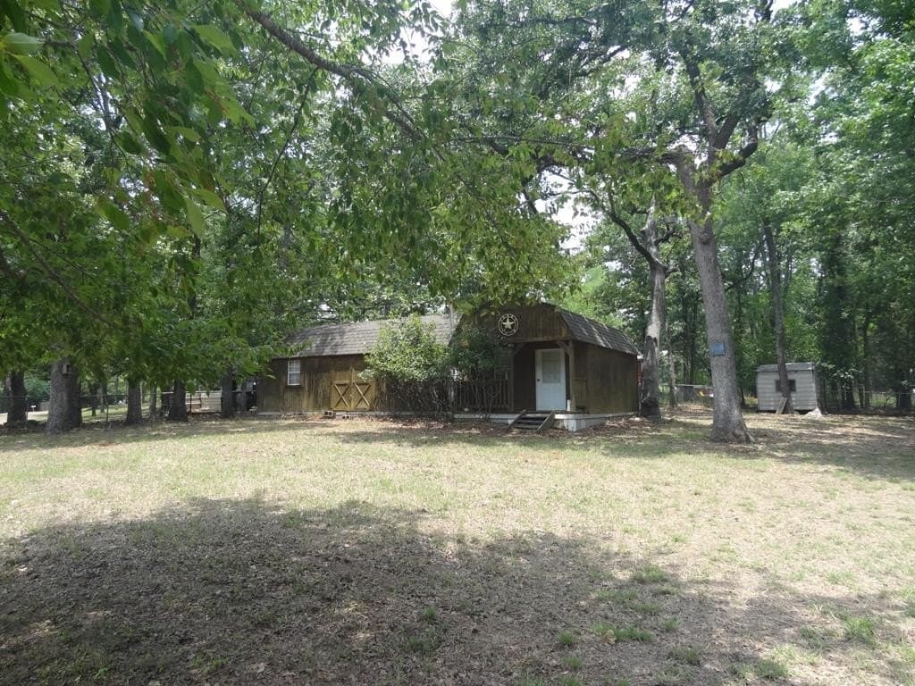 0.26 acres in Henderson County - photo 25