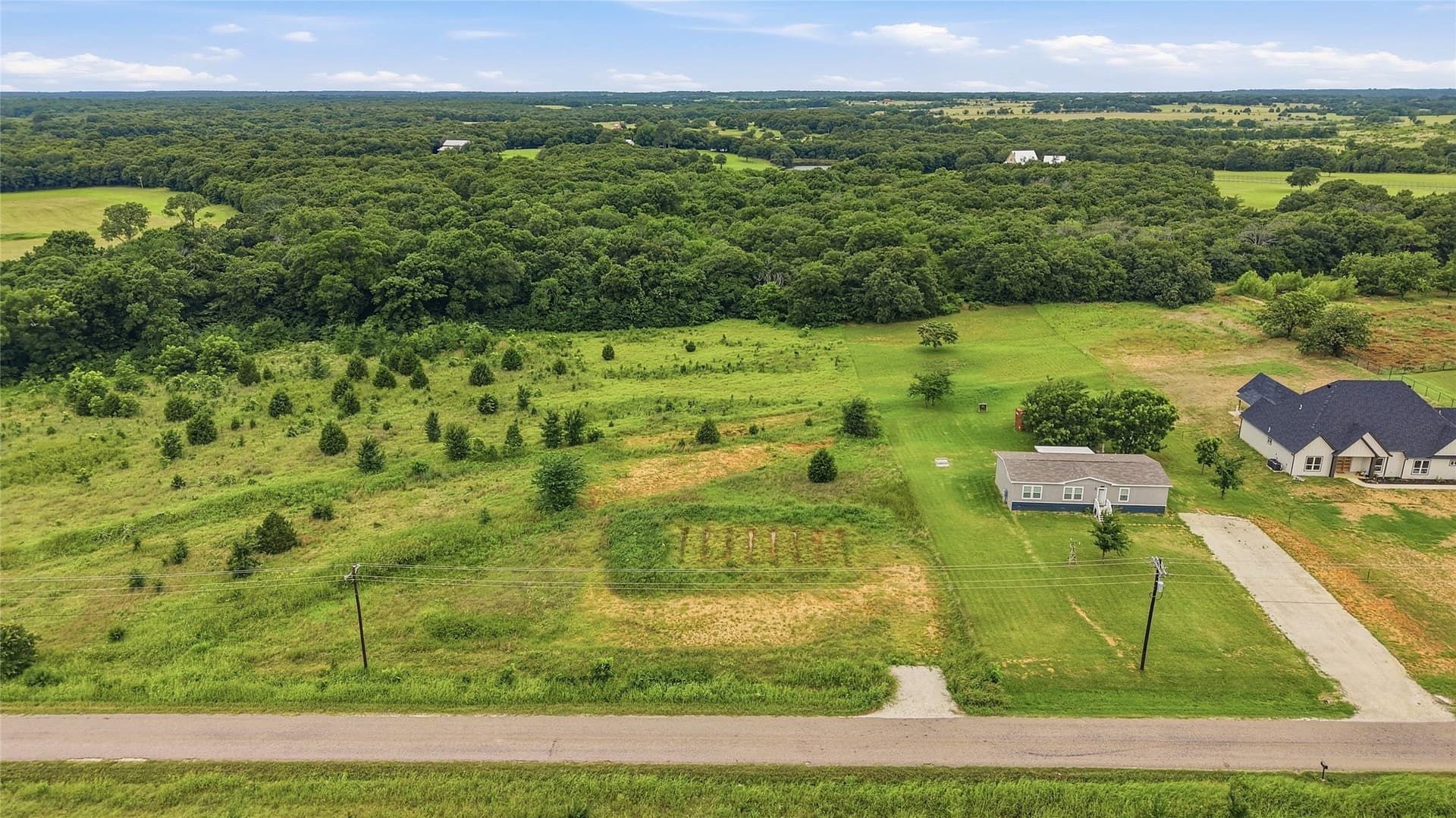 1.57 acres in Grayson County gallery image 4