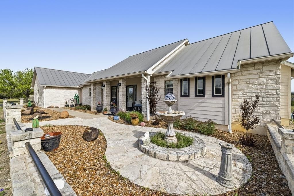 44.24 acres in Kerr County gallery image 3