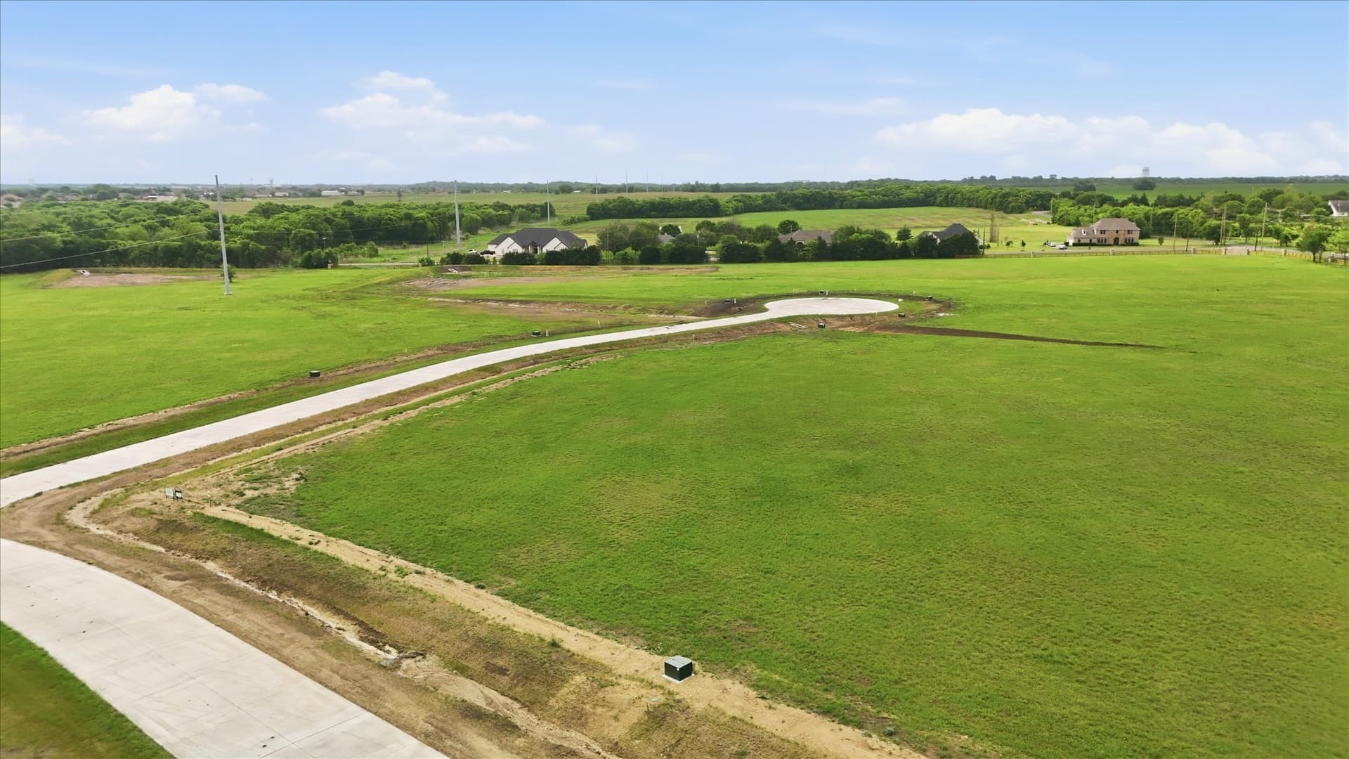1.01 acres in Ellis County gallery image 3