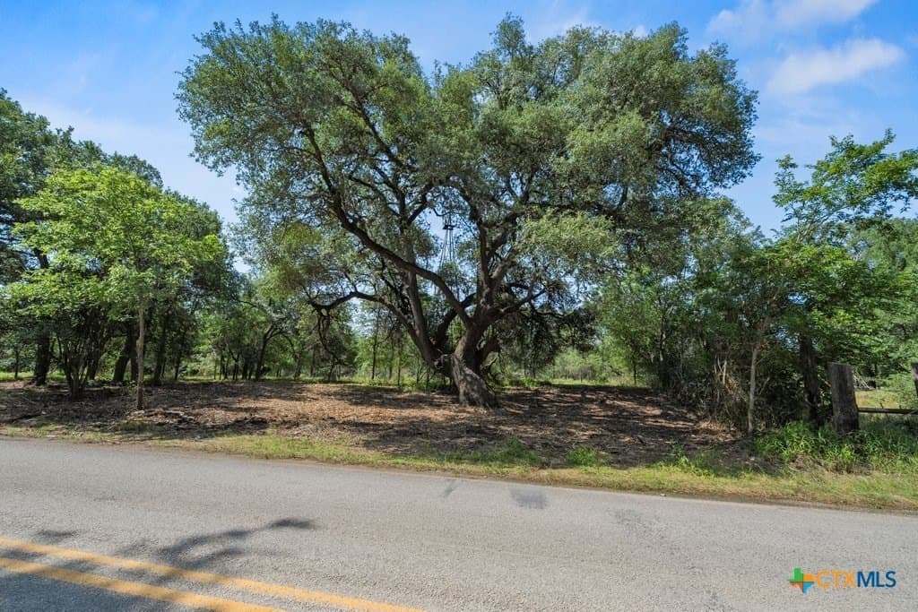 11 acres in Comal County