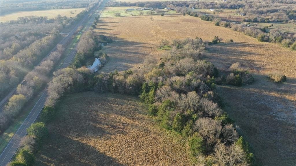 11.36 acres in Freestone County