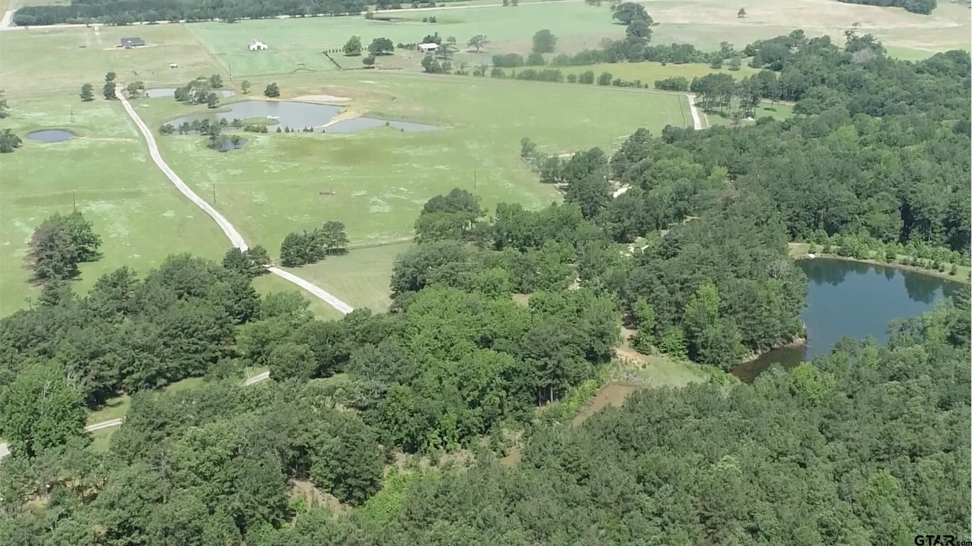 0.9 acres in Anderson County gallery image 2