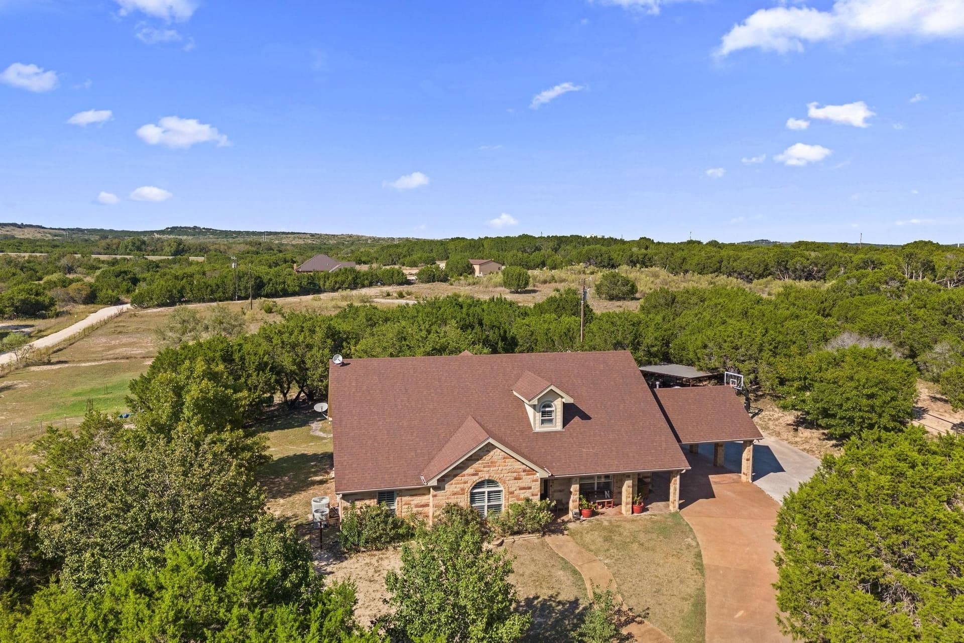 10.41 acres in Lampasas County gallery image 2