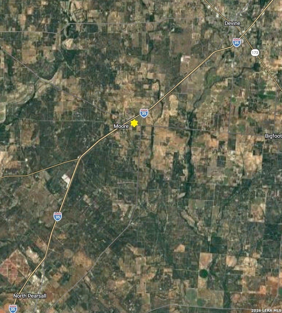 5.91 acres in Frio County gallery image 3