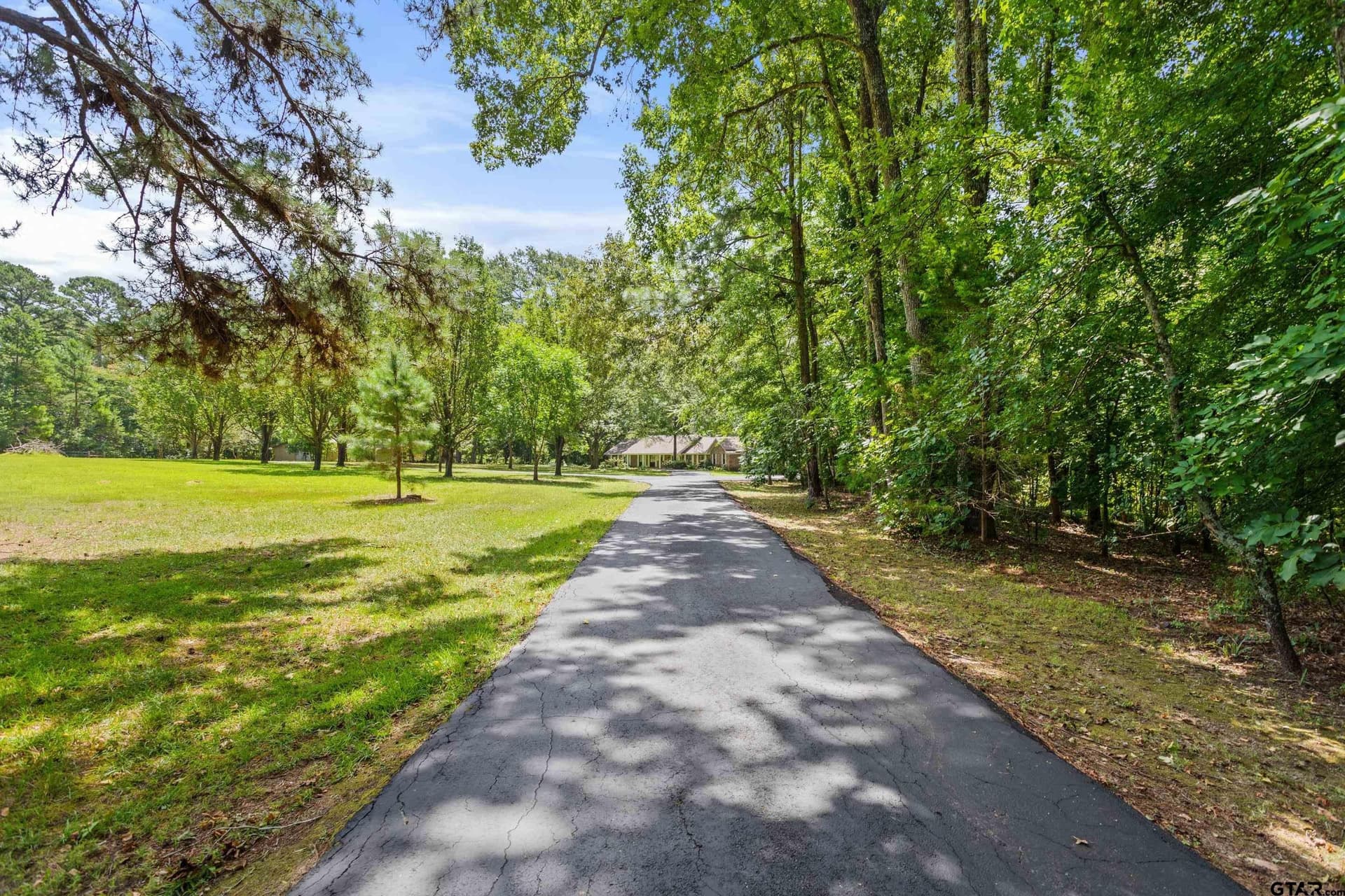 15.5 acres in Smith County gallery image 4