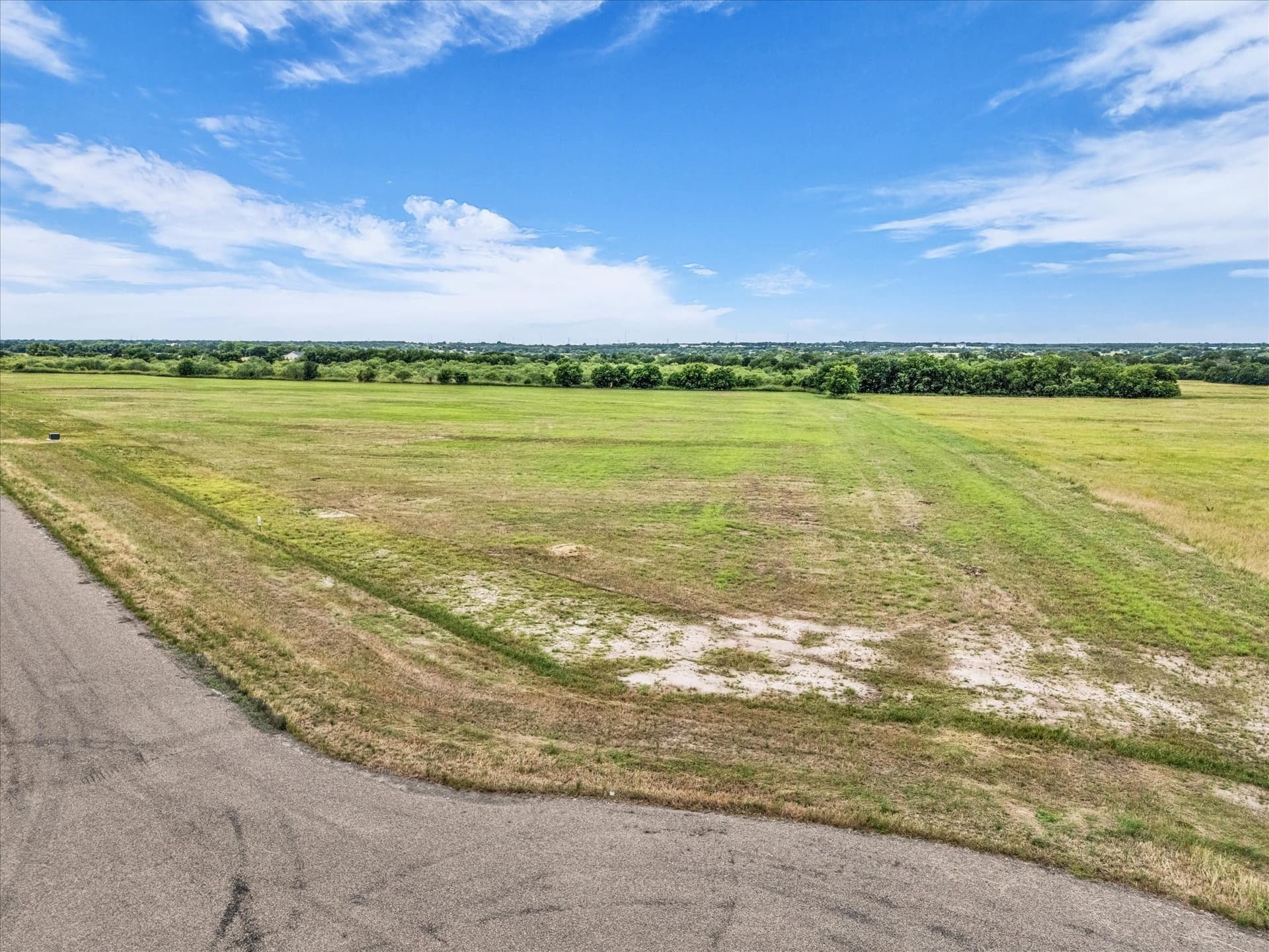 2.09 acres in McLennan County gallery image 3