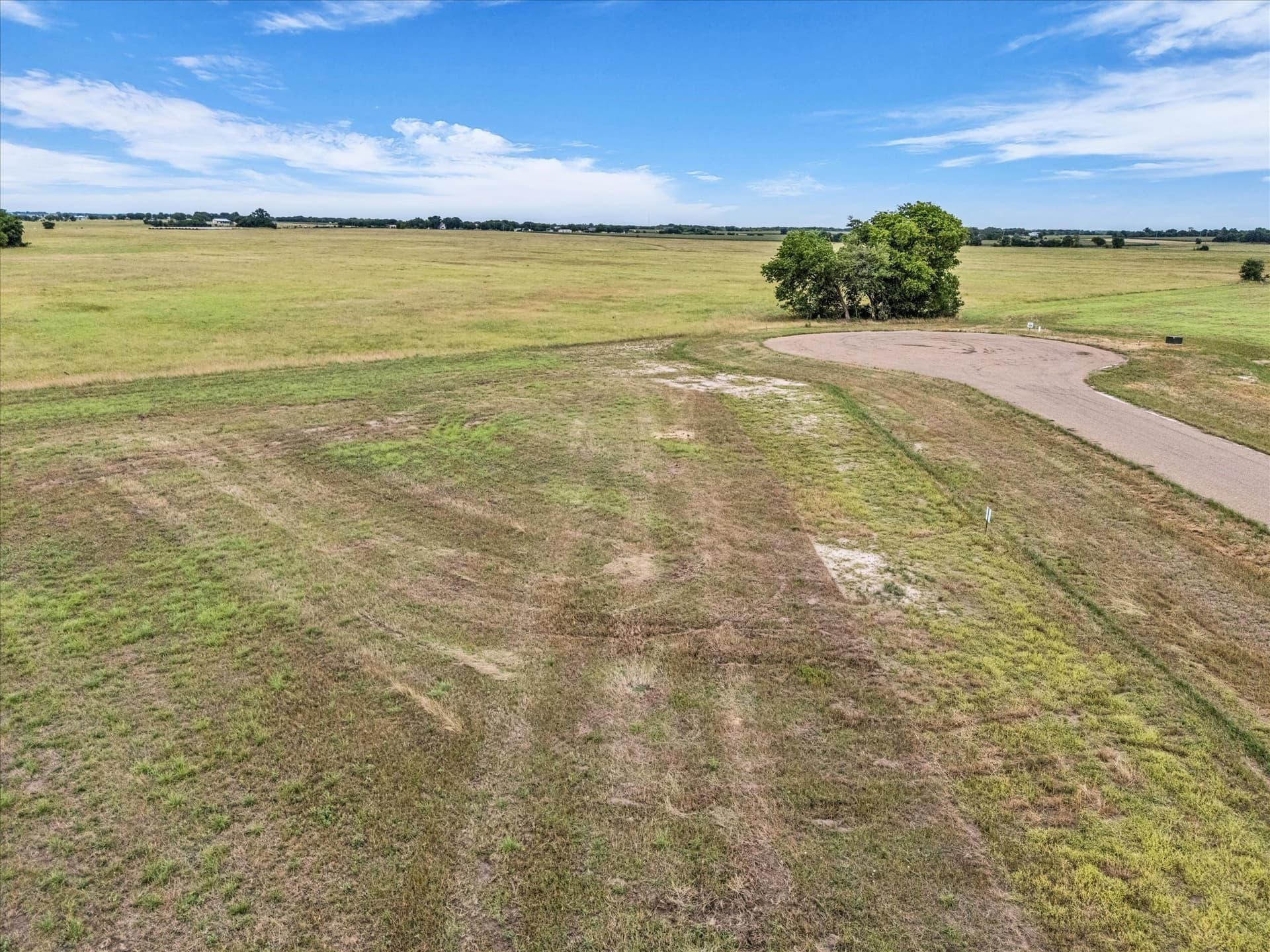 2.09 acres in McLennan County gallery image 4