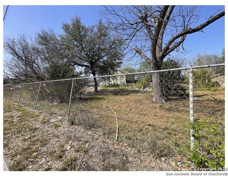 0.16 acres in Bexar County gallery image 4