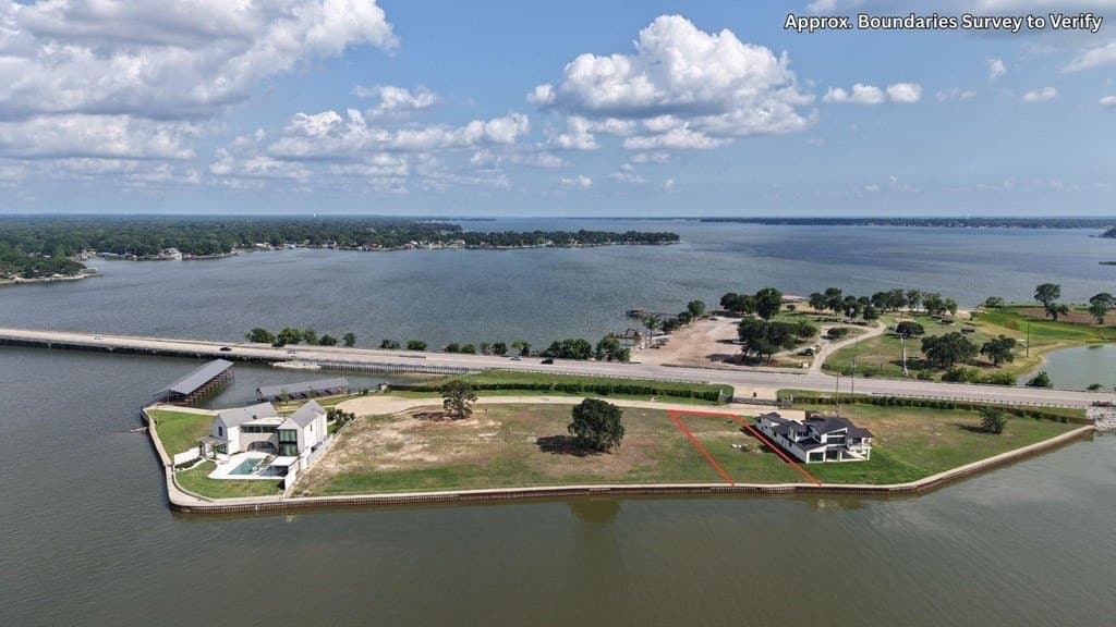 0.28 acres in Henderson County gallery image 3