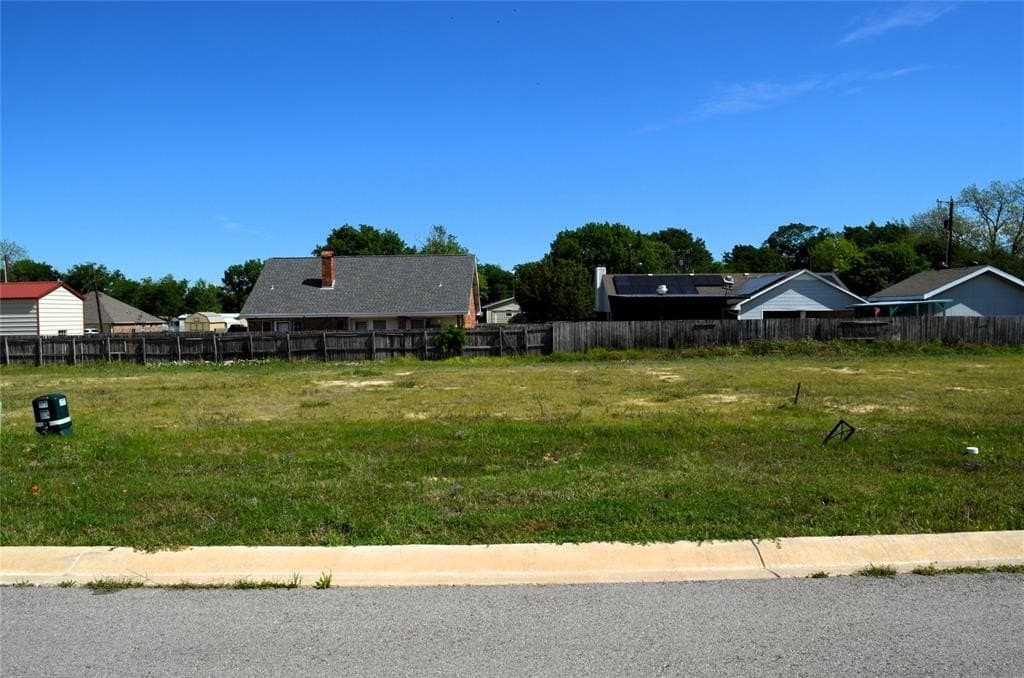 0.09 acres in Kaufman County