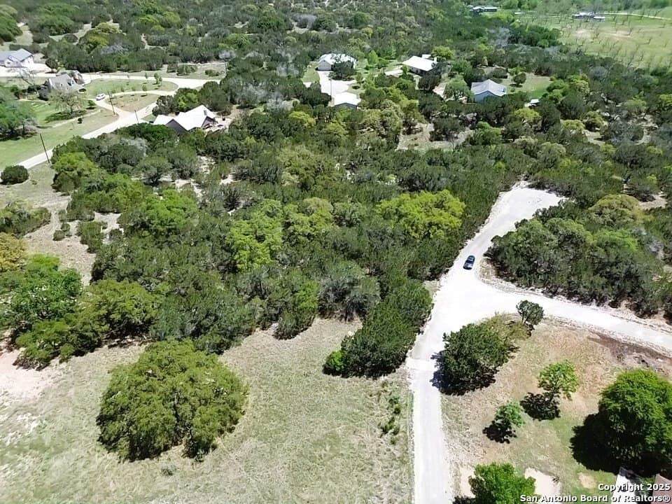 0.51 acres in Bandera County gallery image 3