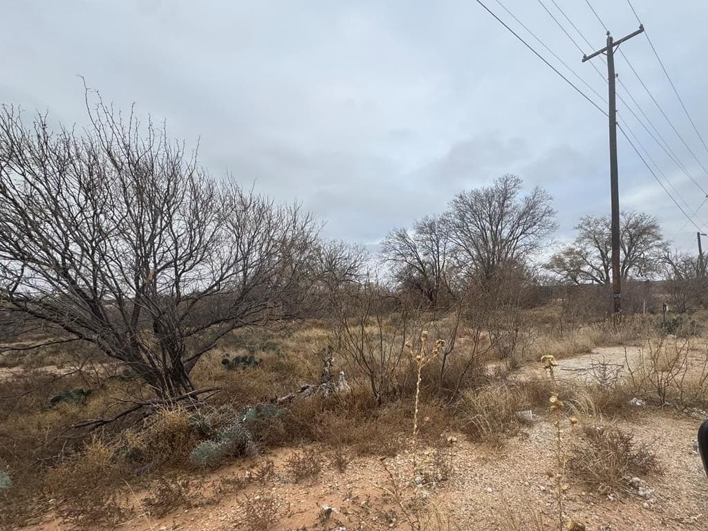0.83 acres in Mitchell County