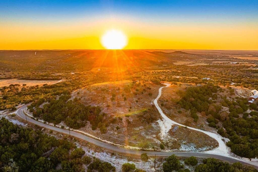 14 acres in Kendall County gallery image 2