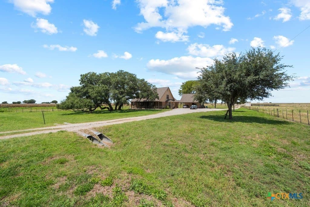 11.3 acres in Guadalupe County gallery image 2