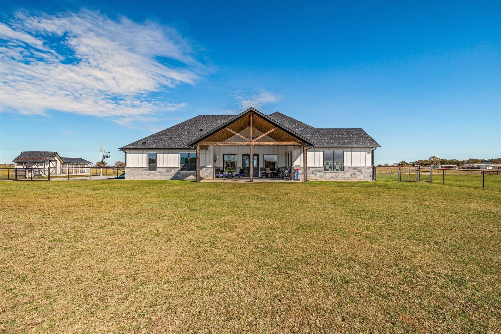 11 acres in Hood County gallery image 4