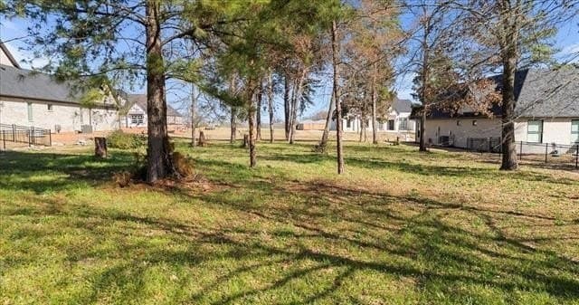 0.5 acres in Smith County - photo 2