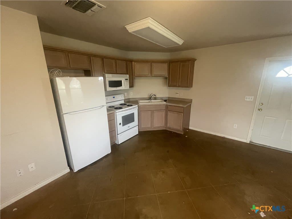 13.55 acres in Hays County - photo 7
