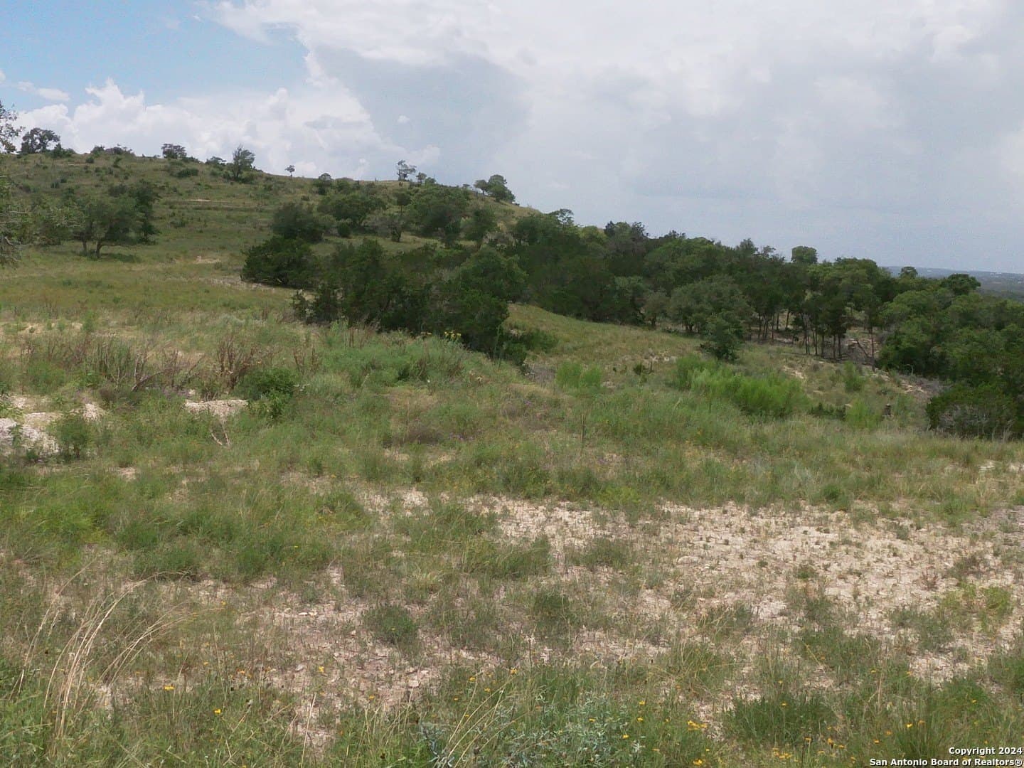5.02 acres in Kerr County gallery image 3
