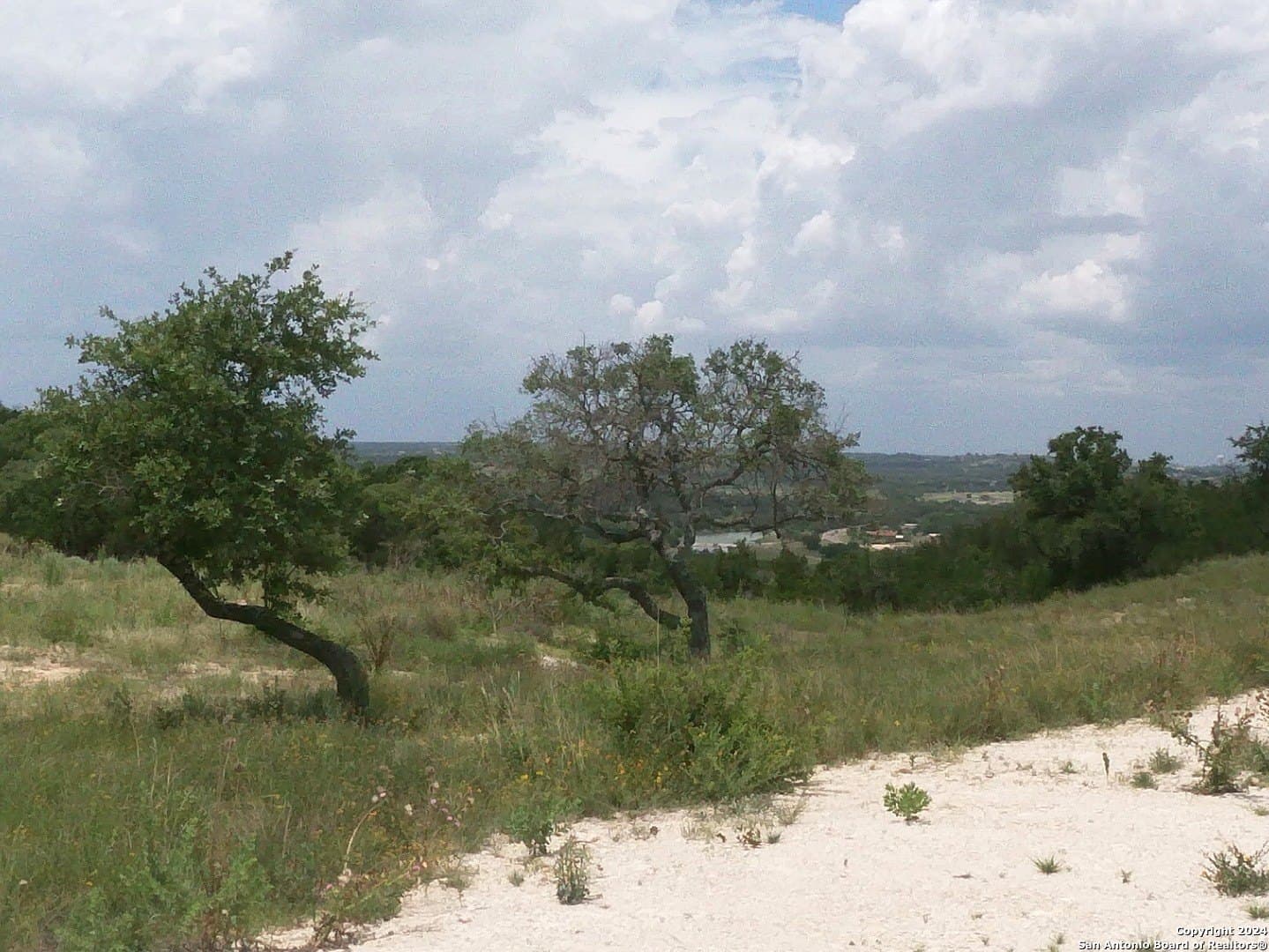 5.02 acres in Kerr County gallery image 2