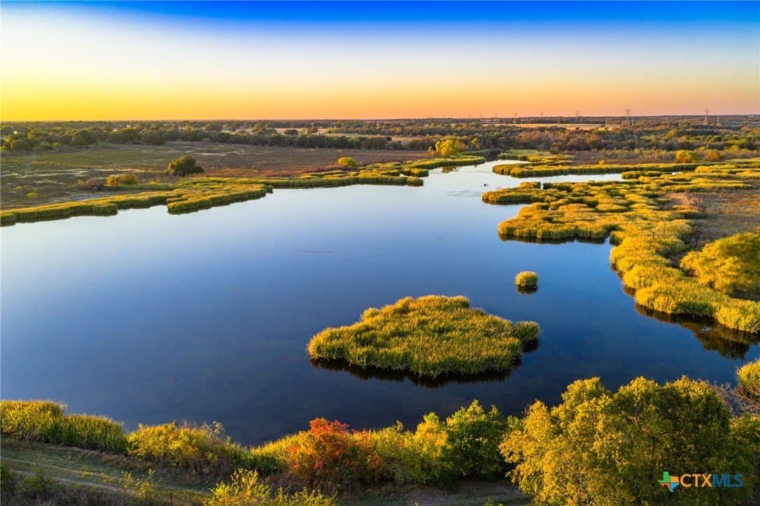843 acres in Hill County - photo 16