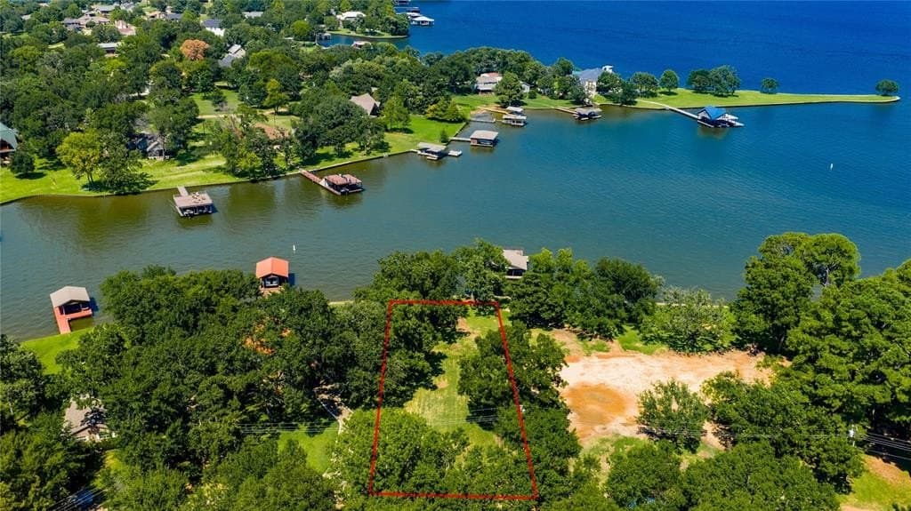 0.2 acres in Henderson County gallery image 3