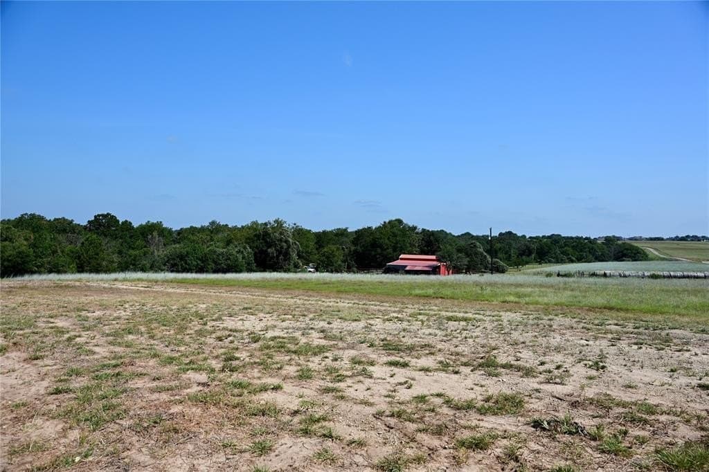 1.98 acres in Parker County gallery image 2