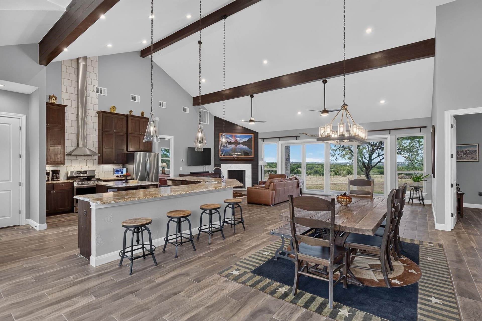 18.63 acres in Burnet County